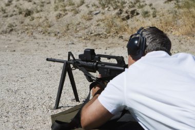 amaçlayan makineli tüfek atış, adamım