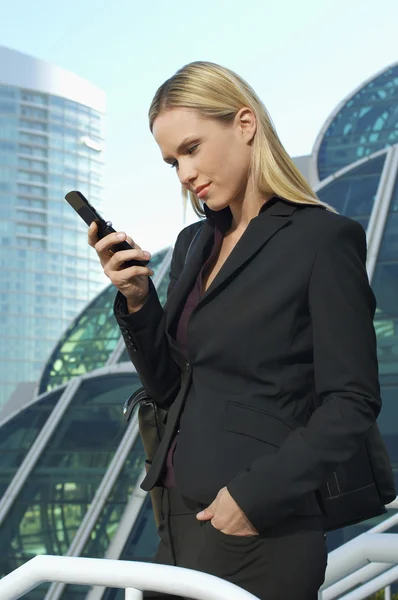 Beautiful Businesswoman Texting Message — Stock Photo, Image