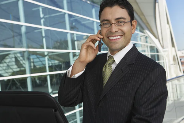 Happy Businessman Using Cell Phone — Stock Photo, Image