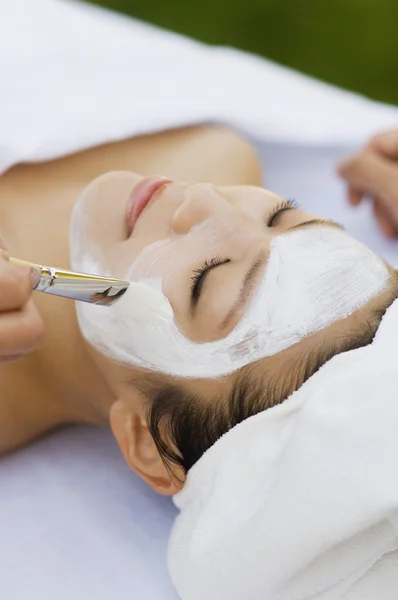 Woman having facial treatment — Stock Photo, Image