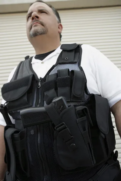 Guarda de segurança em colete à prova de balas — Fotografia de Stock