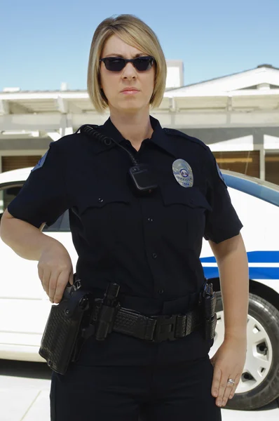 Oficial de policía mujer —  Fotos de Stock