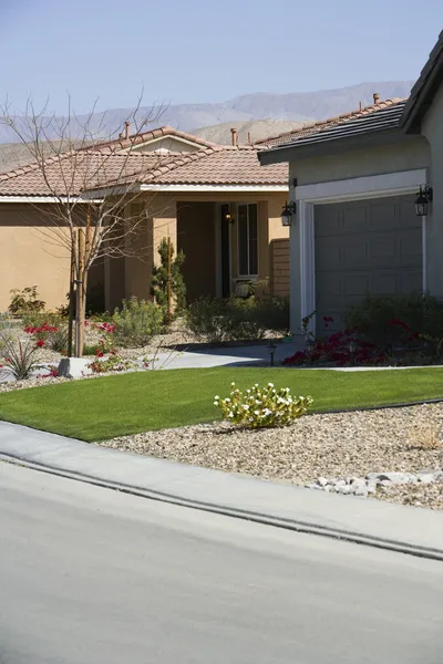 Yard in New Housing Development — Stock Photo, Image