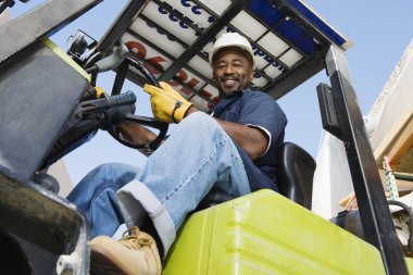 Forklift sürücüsü