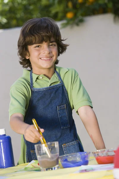 Coppie che giocano con bambino — Foto Stock