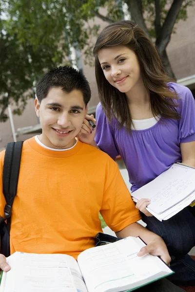 Teenage Couple Studying — Stock Photo, Image