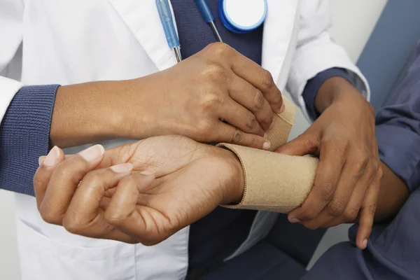 Blood Pressure Check — Stock Photo, Image