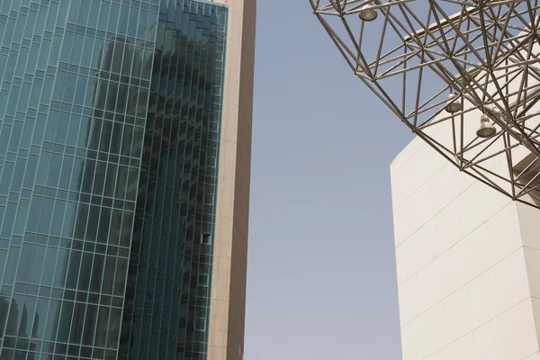 Architectural detail of building in Dubai — Stock Photo, Image