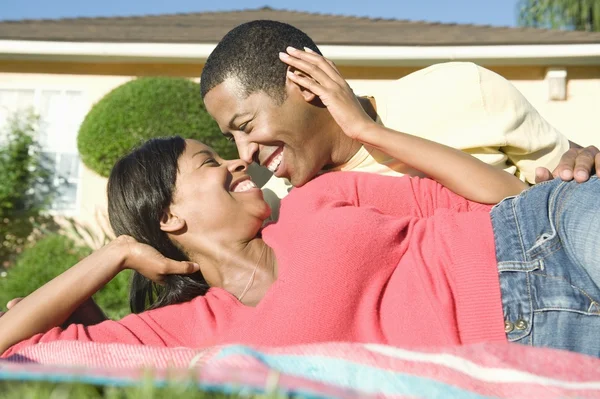 Couple Spending Leisure Time In Lawn — Stock Photo, Image