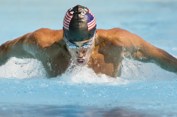 Konkurrenskraftig simmare — Stockfoto