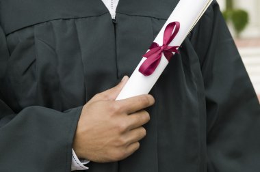 holding lisansüstü diploması