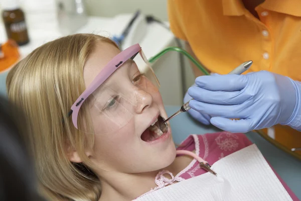 Menina Obtendo Exame Dental — Fotografia de Stock