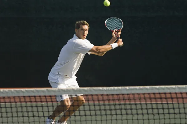 Giocatore di tennis in campo — Foto Stock