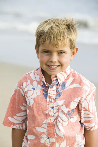 Boy on beach — Stock Photo, Image