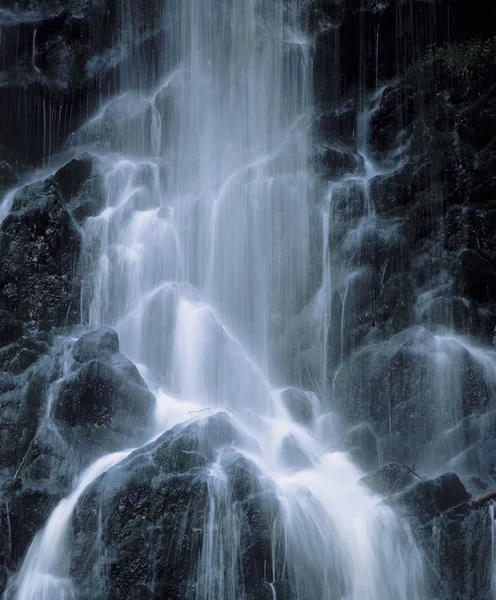 Kaskadenwasserfall — Stockfoto