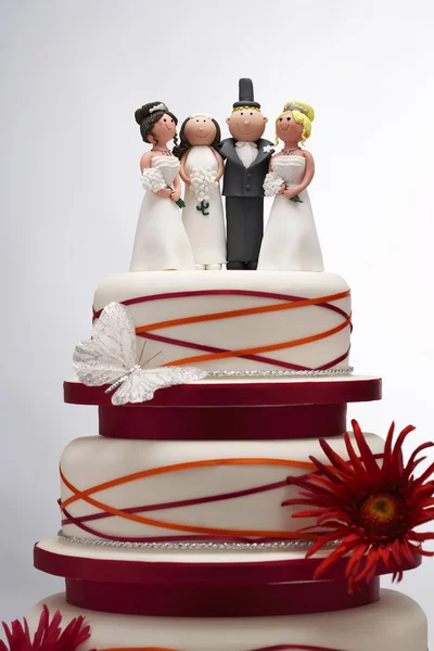 Wedding Cake with Funny Figurines — Stock Photo, Image