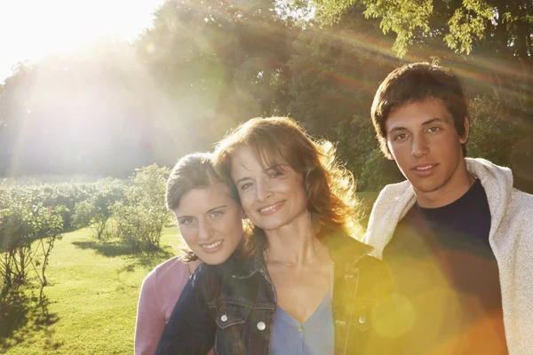 Madre con hijos — Foto de Stock