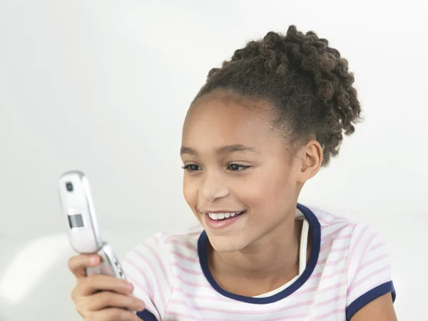 Girl using Cell Phone — Stock Photo, Image