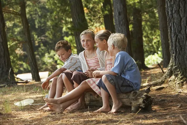 Happy Children in Forest — Stock Photo, Image