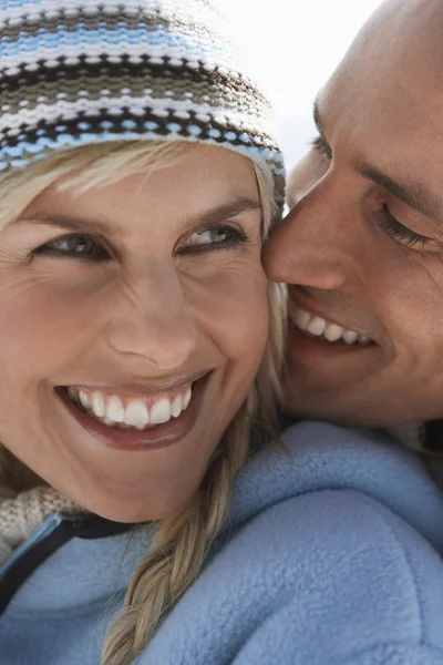 Couple embracing — Stock Photo, Image