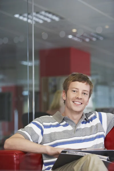 Male office worker — Stock Photo, Image