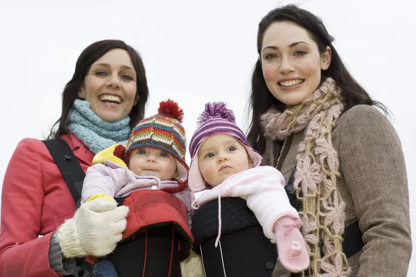 Madri con bambini — Foto Stock