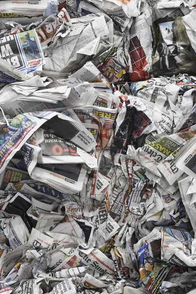Pile of scrunched up newspapers — Stock Photo, Image