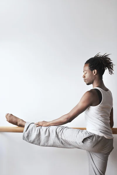 Ballet Dancer stretching — Stock Photo, Image