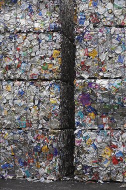 geri dönüşümlü kağıt destesi