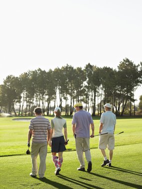 golf sahasında golf