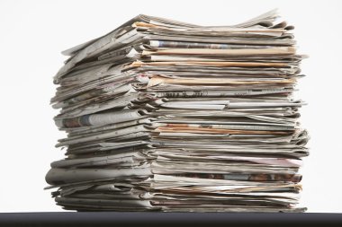 atık kağıt yığını