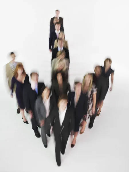 Groep van ondernemers in pijl vorming — Stockfoto