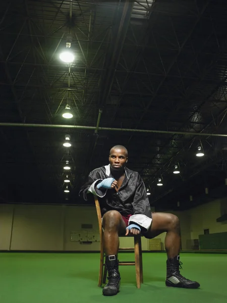 Boxeador afroamericano muscular — Foto de Stock