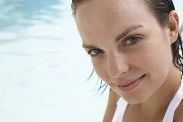 Woman Enjoying a Swim — Stock Photo, Image