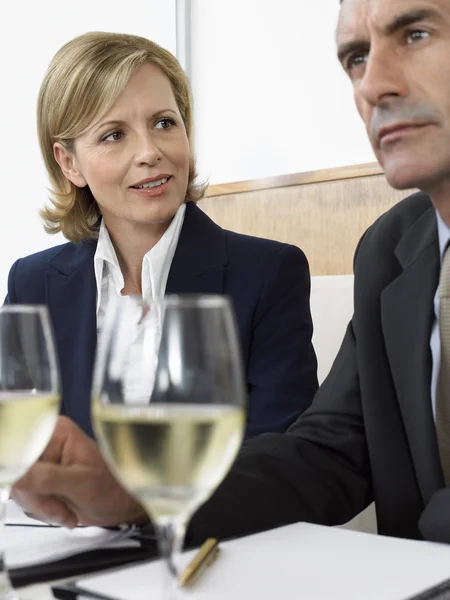 Empresarios en Restaurante —  Fotos de Stock