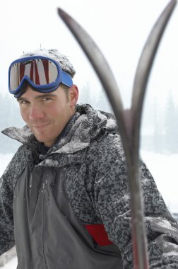 adam karda Kayak