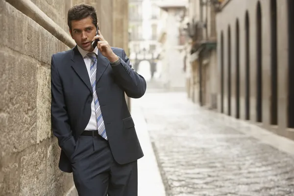 Businessman Using Cell Phone Outside — Stock Photo, Image