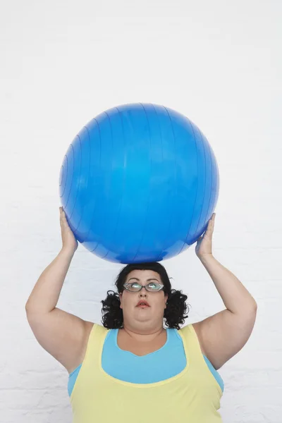 Woman Holding Exercise Ball — Stock Photo, Image