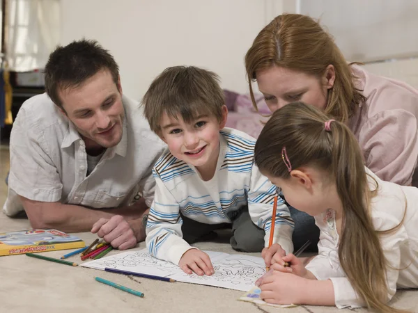 Parents on Floor Coloring — Stock Photo, Image