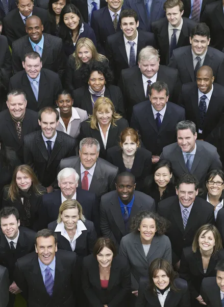 Grote groep van mensen uit het bedrijfsleven — Stockfoto
