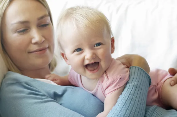 Mother with little toddler daughter — Stock Photo, Image