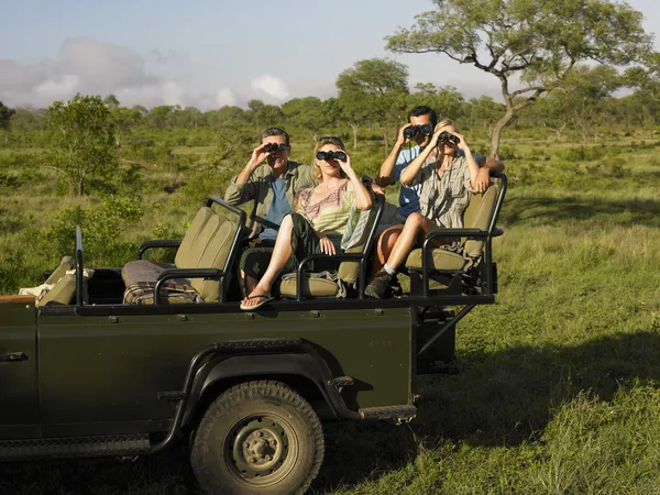 Group of tourists on safari — Stock Photo, Image