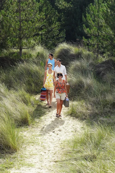 Deux couples sur Trail to Beach — Photo