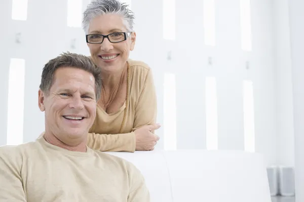 Pareja de mediana edad —  Fotos de Stock