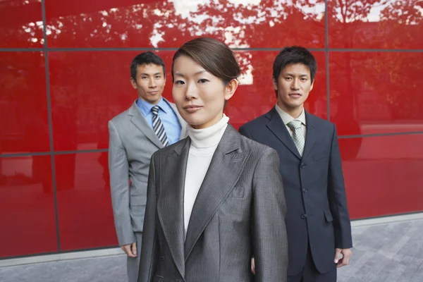 Businesspeople Standing outside — Stock Photo, Image