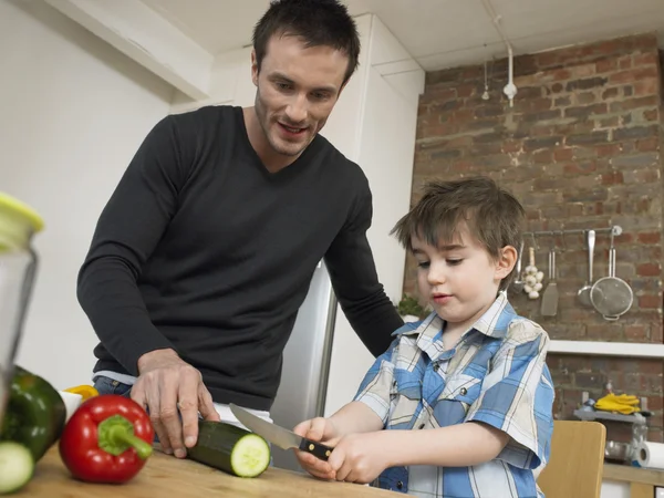 Father and Son Cooking — Stock Photo, Image