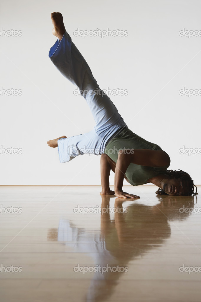african american Breakdancer practice