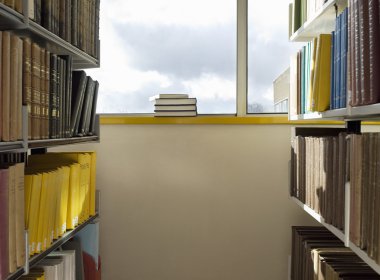 iç yığın kitap kütüphane