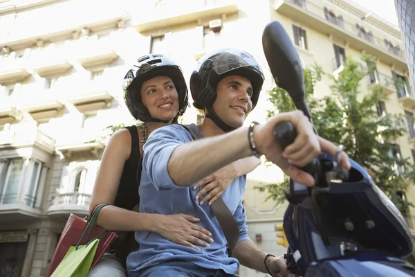 Couple Riding Motorscooter — Stock Photo, Image