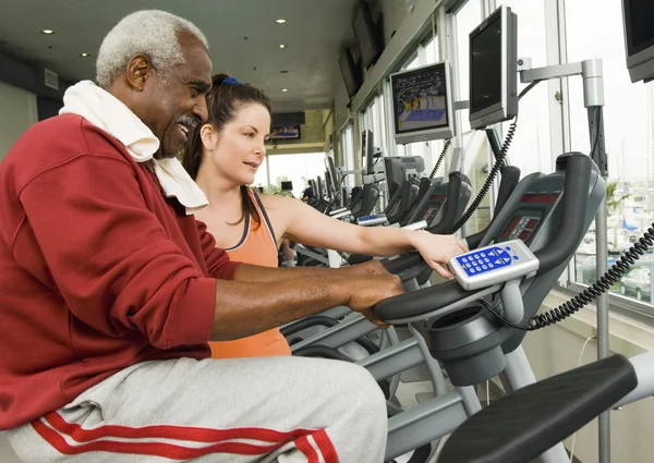 Woman Helping Man — Stock Photo, Image